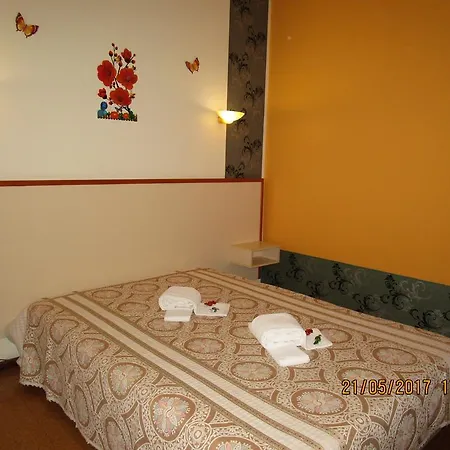 Residencial Pimenta בית הארחה 2*