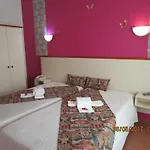 招待所 Residencial Pimenta 2*