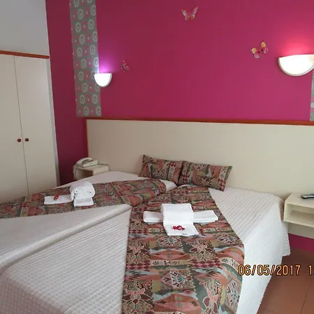 Гостьовий будинок Residencial Pimenta 2*